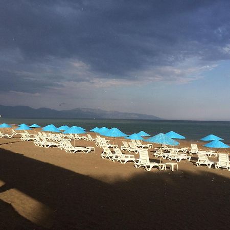 Deniz Hotel Финике Екстериор снимка