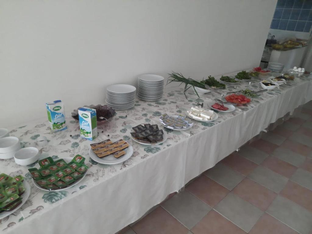Deniz Hotel Финике Екстериор снимка